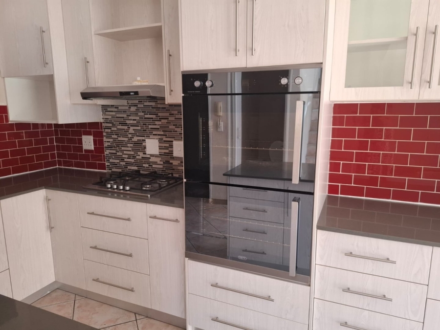 3 Bedroom Property for Sale in Gordons Bay Central Western Cape